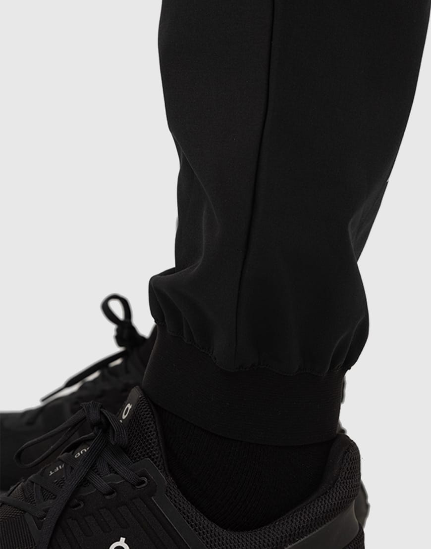 Elevate Trackpant // Black - Image 5