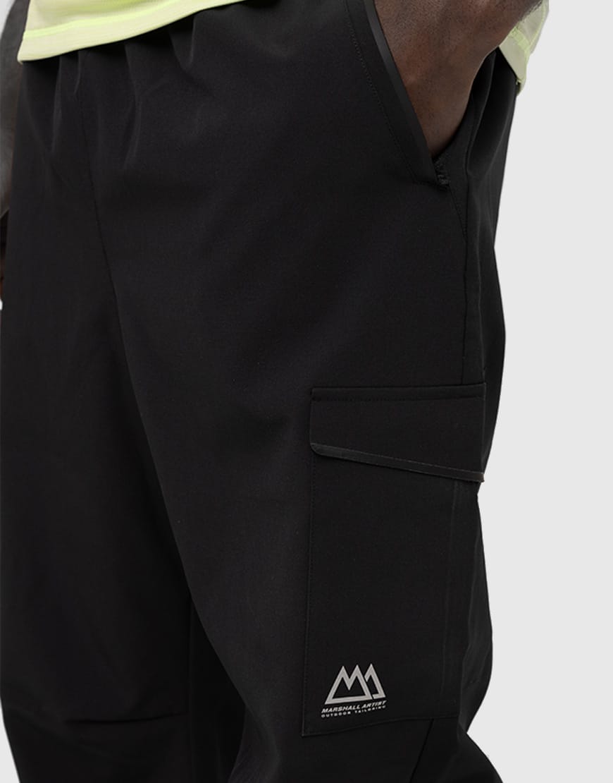 Elevate Trackpant // Black - Image 4