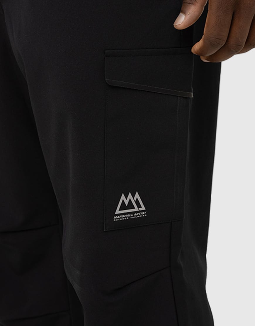 Elevate Trackpant // Black - Image 3