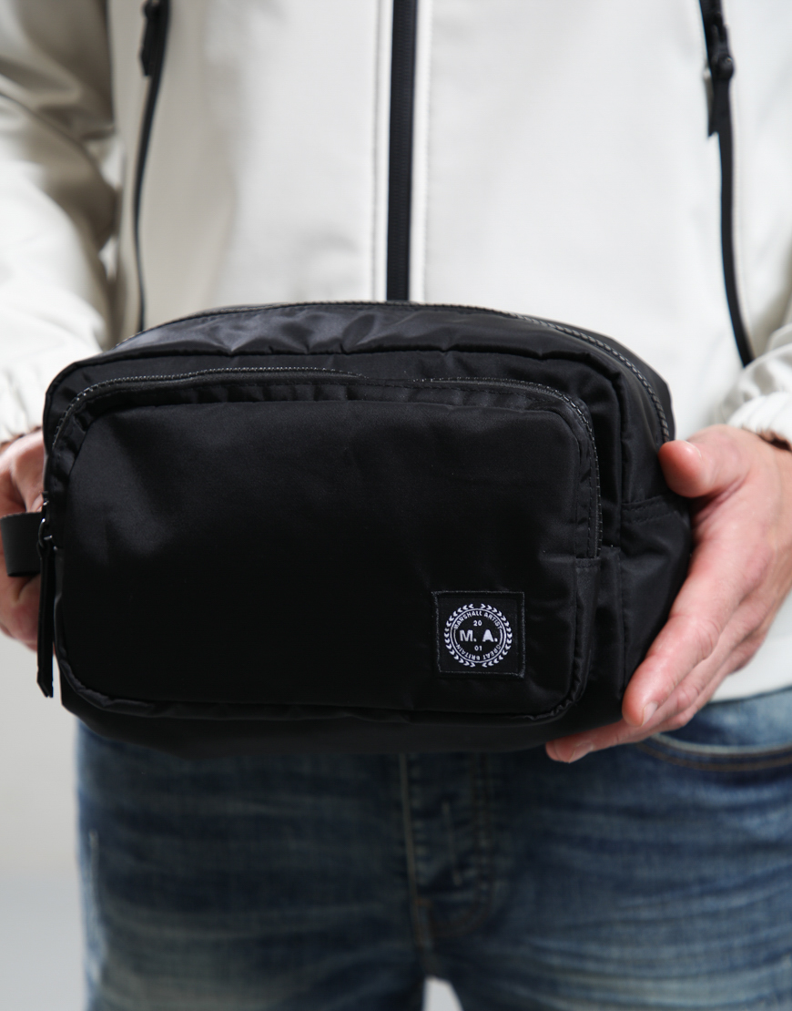 Siren Washbag // Black